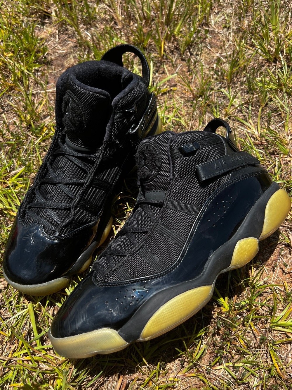 CLEAN Air Jordan size 10.5 Womens Bred 6 Rings Black Ice shoes